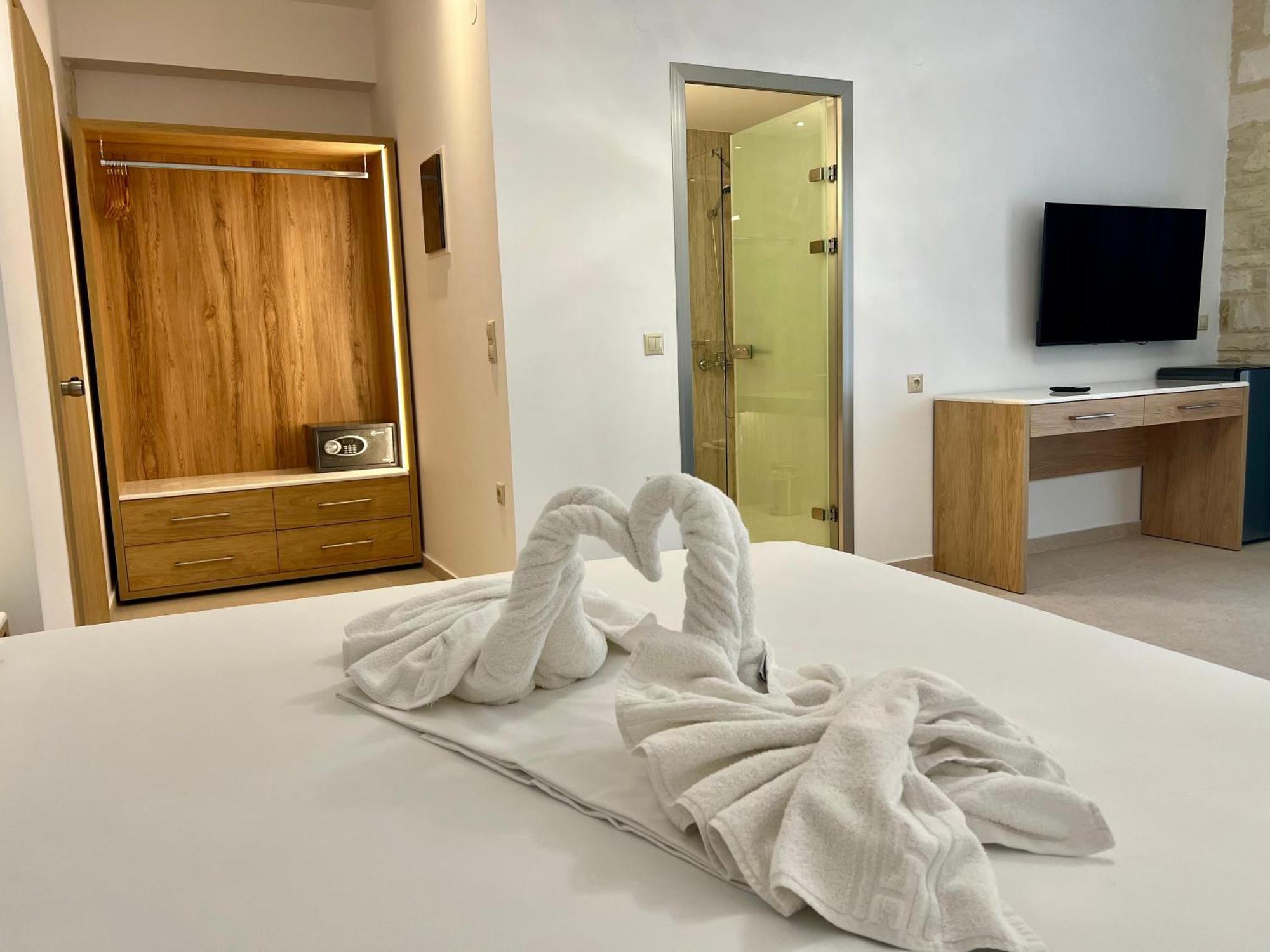 Lili Hotel Gazi Exteriör bild
